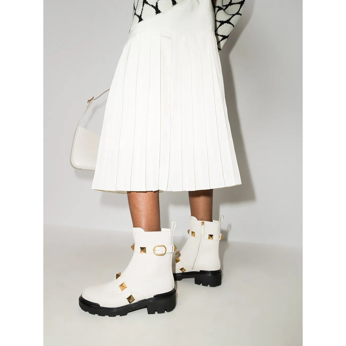 Valentino Garavani Roman Stud Ankle Boots in Calfskin 120mm Ivory Gold 36