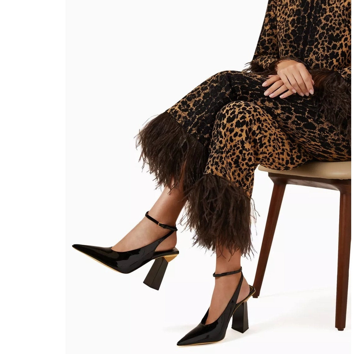 NIB Valentino Garavani Black One Stud Hyper Heel Pumps Gold 36.5