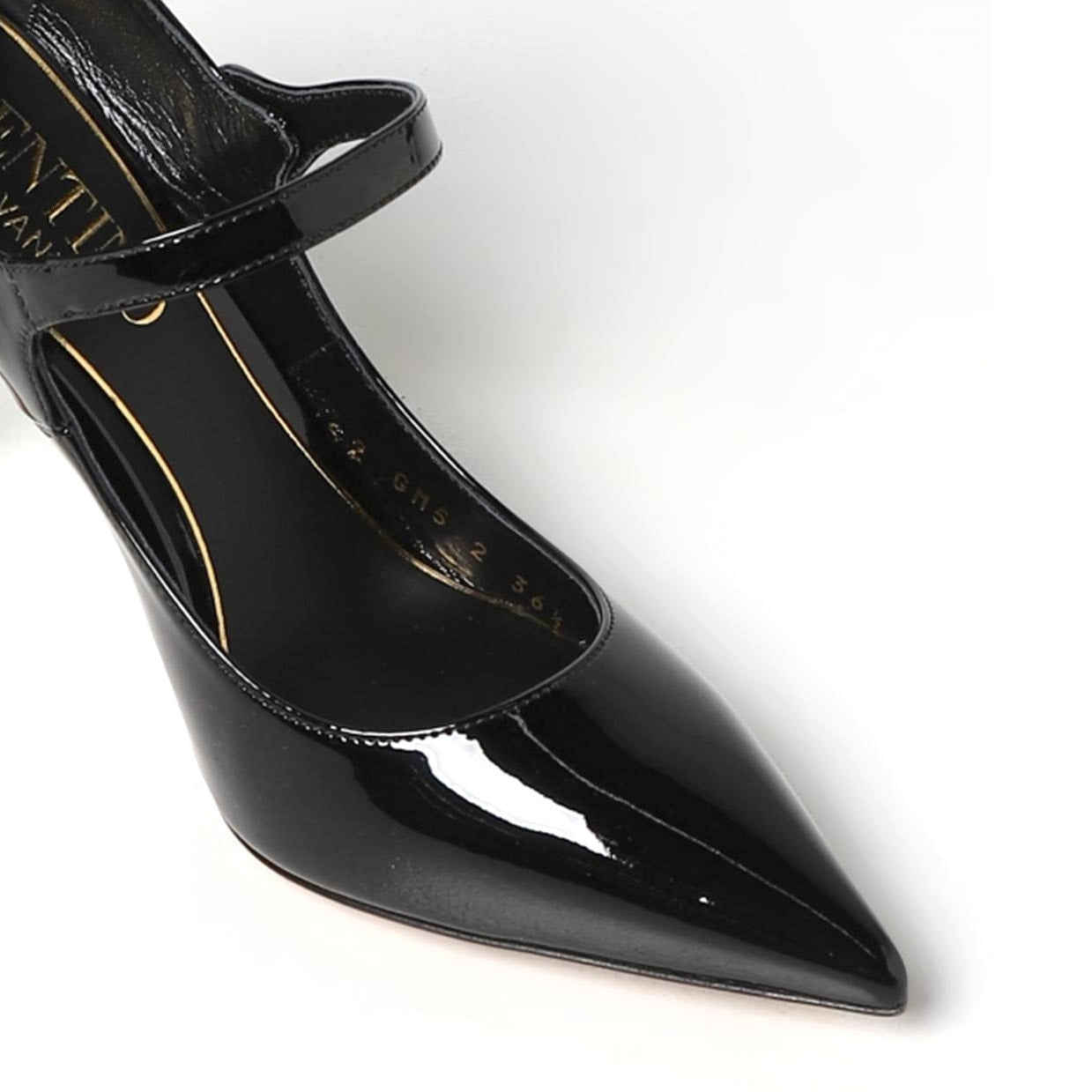 Valentino Garavani Black Pointed-toe Patent Leather stud Pumps 39.5