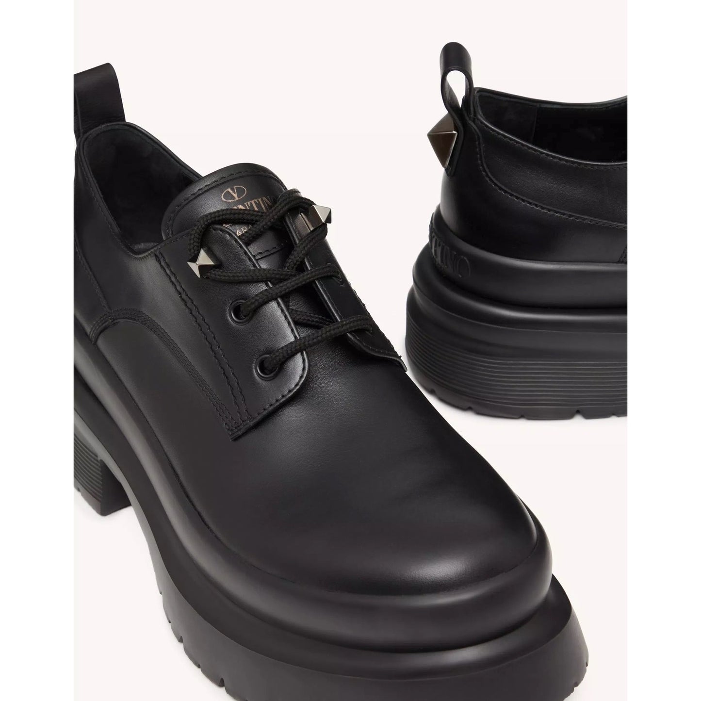 NIB Valentino Garavani Black Roman Stud Calfskin Derby 44.5