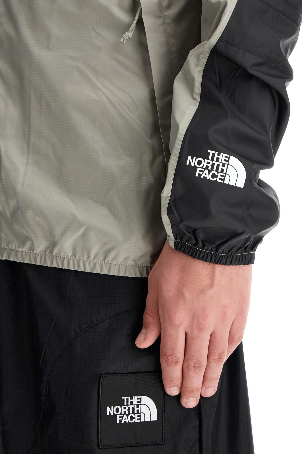 The North Face Jacket\N\Nseasonal Mountain Jacket